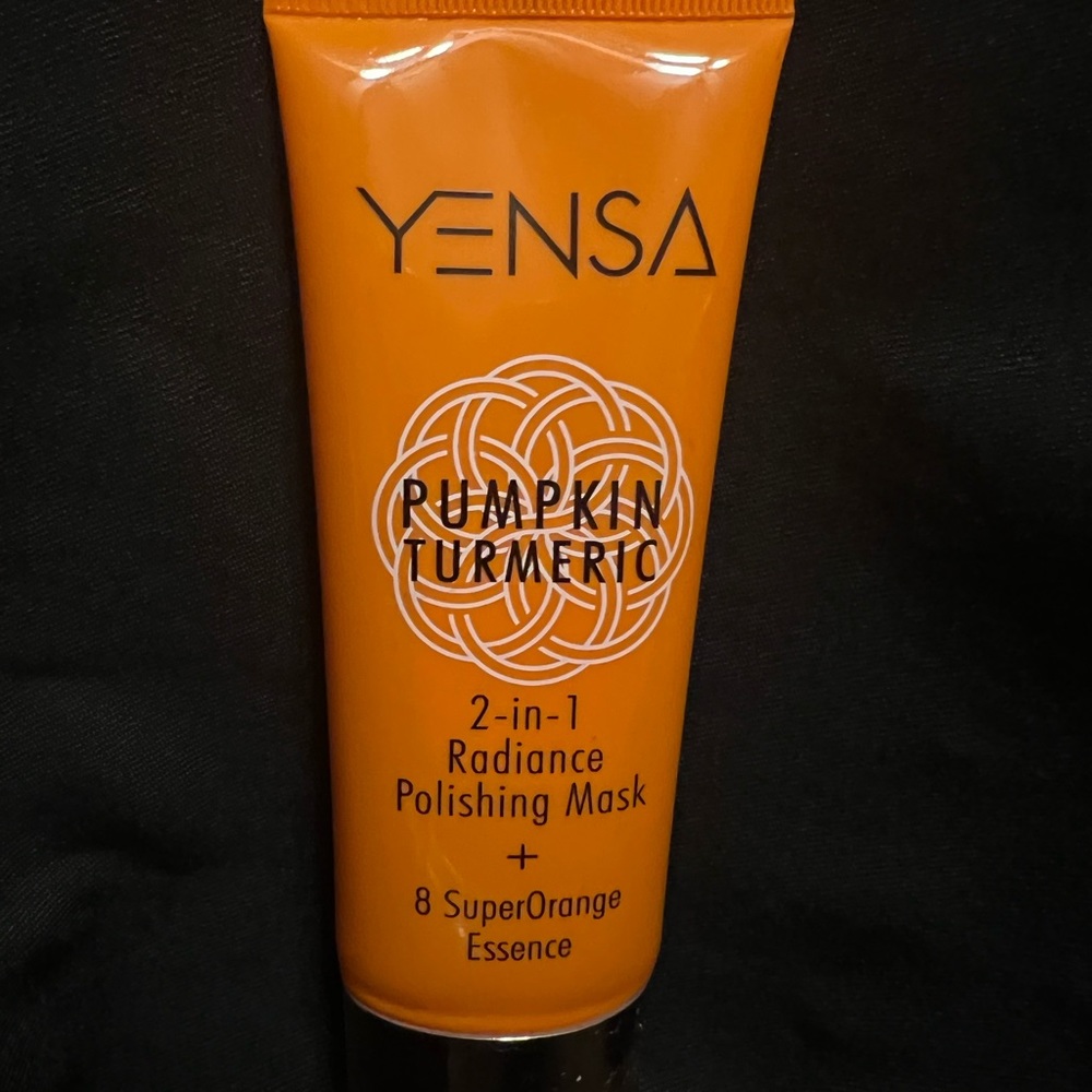 Yensa Pumpkin Turmeric 2 in 1 radiance polishing face mask